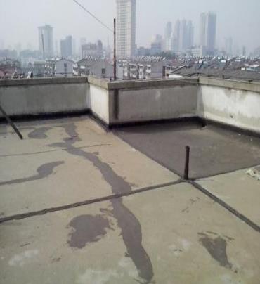 新罗漏水维修 楼顶漏水是什么原因，楼顶漏水维修方法是什么?